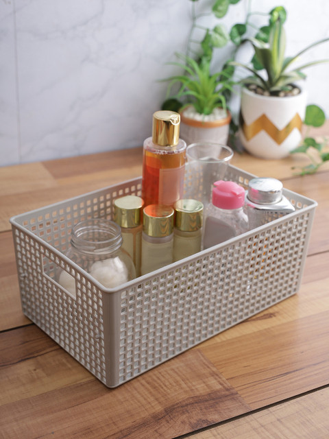 

Lock & Lock Grey Solid Multi-Utility Fashion Storage Box