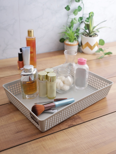 

Lock & Lock Grey Solid Multi-Utility Fashion Storage Box
