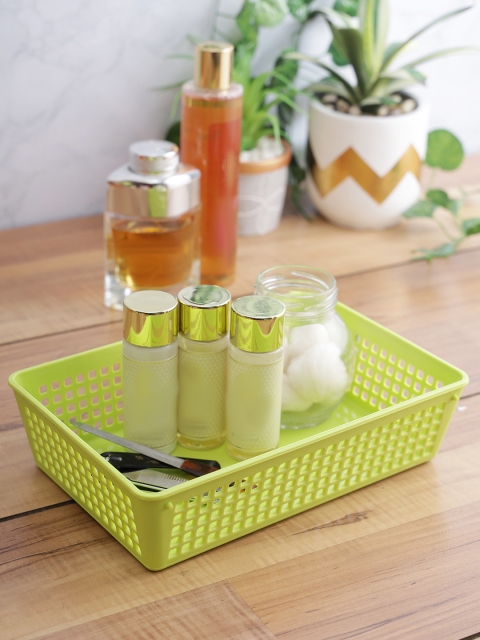 

Lock & Lock Green Solid Medium Reusable Plastic Storage Basket