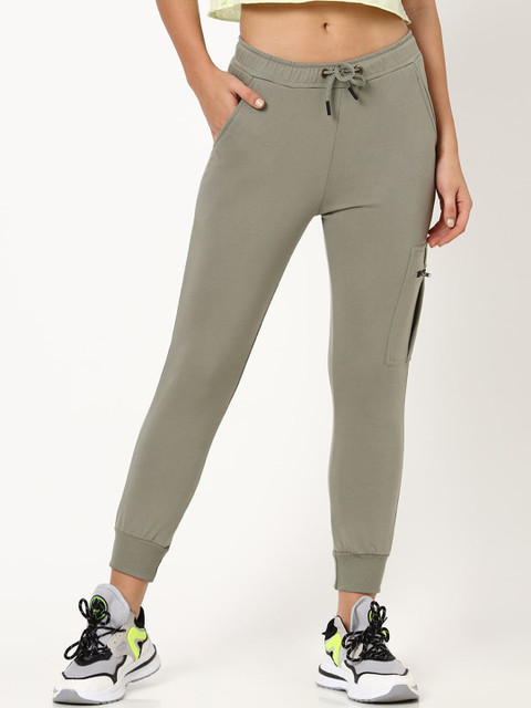 

Bewakoof Women Green Solid Joggers