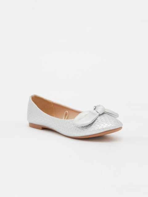 

shoexpress Girls Silver-Toned Ballerinas with Bows Flats