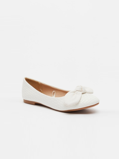 

shoexpress Girls White Ballerinas with Bows Flats