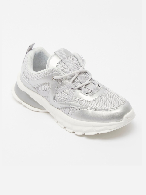 

shoexpress Girls Silver-Toned Training or Gym Non-Marking Shoes