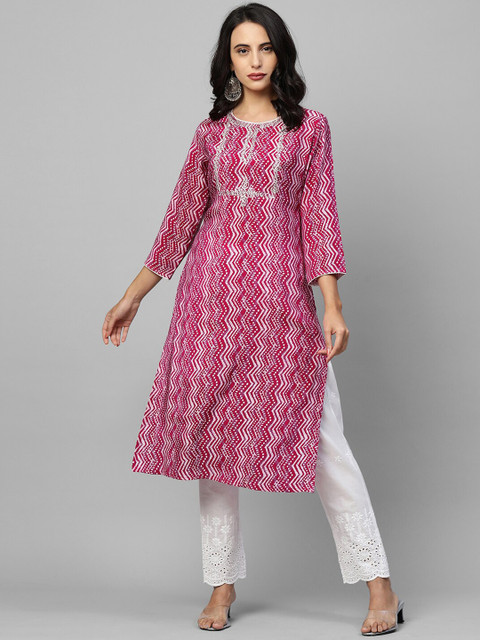 

FASHOR Women Magenta Geometric Embroidered Kurta