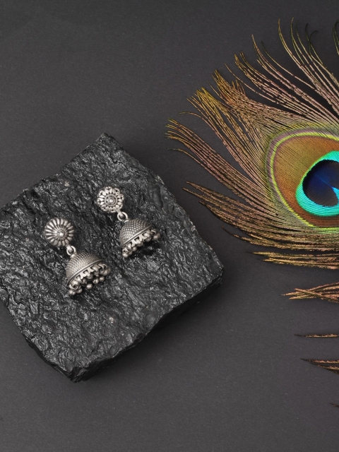 

SANGEETA BOOCHRA Silver-Toned Circular Jhumkas Earrings
