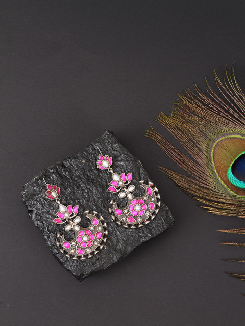 

SANGEETA BOOCHRA Silver-Toned & Pink Crescent Shaped Drop Earrings