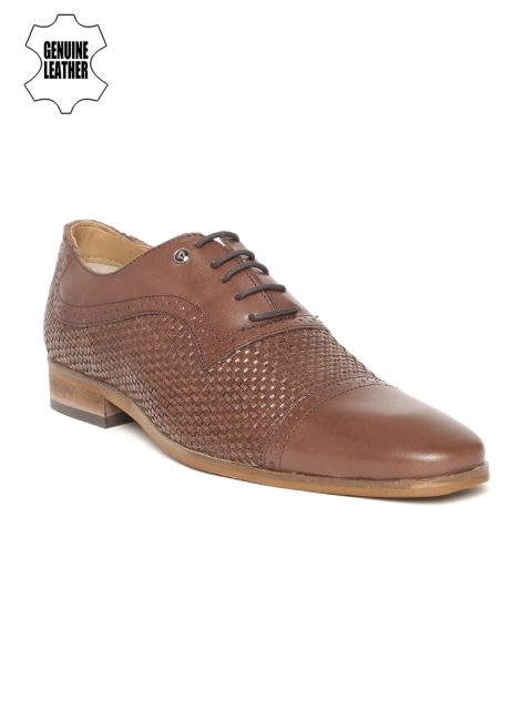 

INVICTUS Men Brown Basketweave Leather Semiformal Shoes