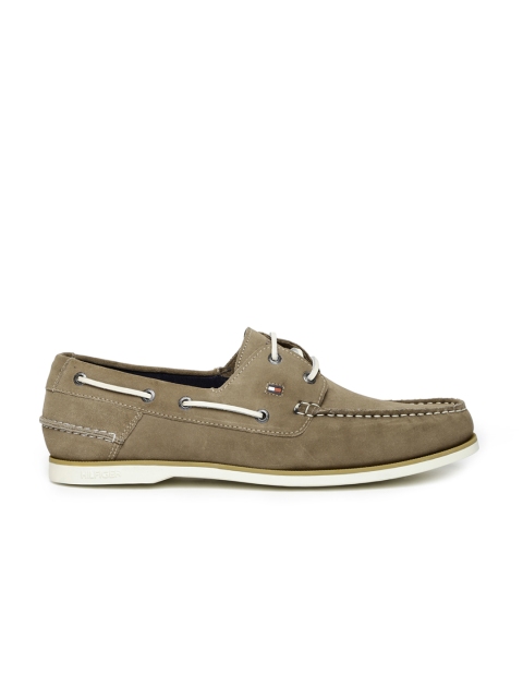 

Tommy Hilfiger Men Brown Solid Suede Boat Shoes