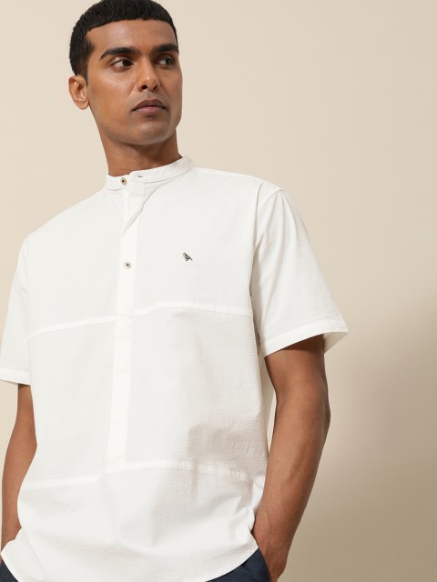 

Mr Bowerbird Men White Liberal Fit Solid Seersucker Panelled Casual Shirt