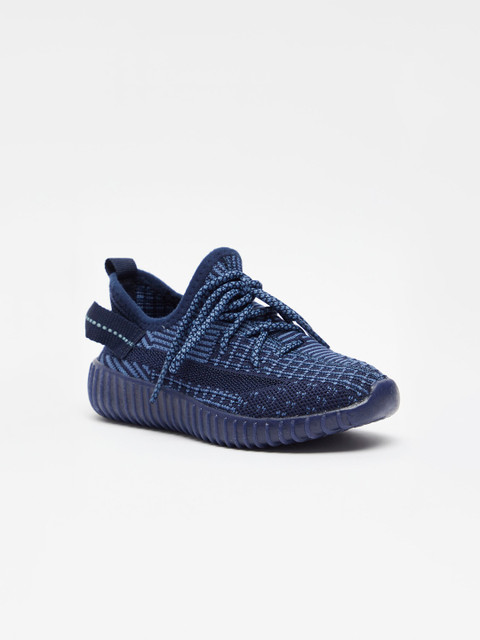 

shoexpress Boys Blue Textile Training or Gym Non-Marking Shoes