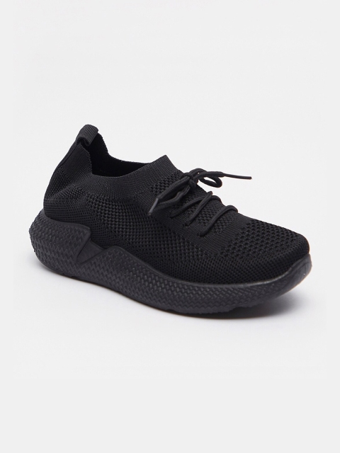 

shoexpress Boys Black Textile Training or Gym Non-Marking Shoes