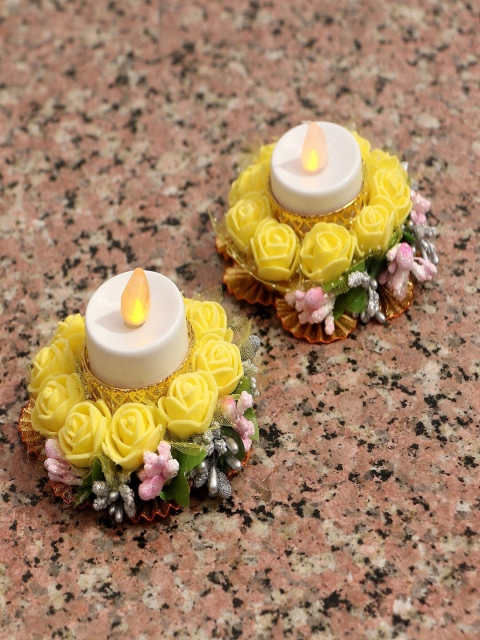

PASSION PETALS Set of 2 Yellow Decorative Candles