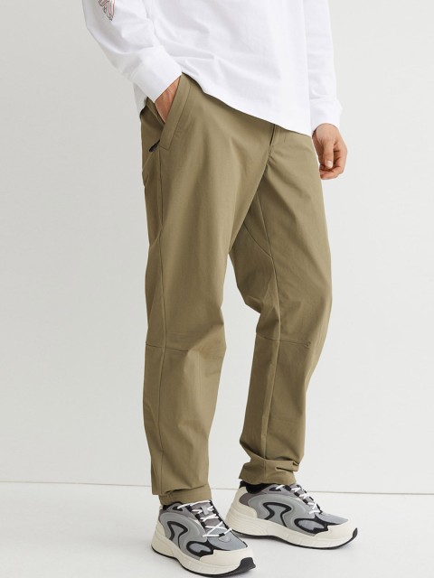 

H&M Men Green Water-Repellent Trousers