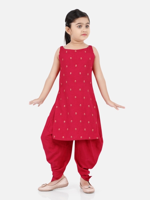 

Ashneeta Girls Pink Embellished Kurta with Dhoti Pants