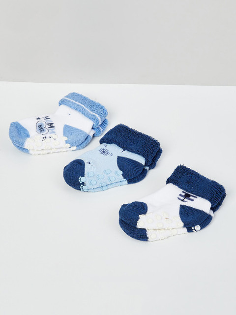 

max Boys Pack of 3 Assorted Ankle Length Socks