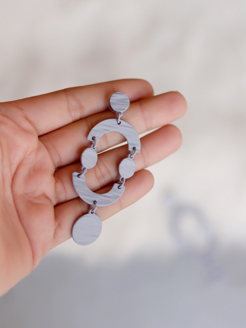 

Bellofox Grey Contemporary Studs Earrings