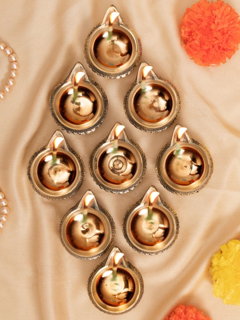 

Archies Gold Set of 6 Round Oil Lamp