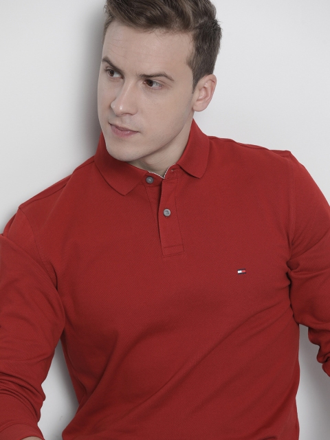 

Tommy Hilfiger Men Red Solid Polo Collar T-shirt