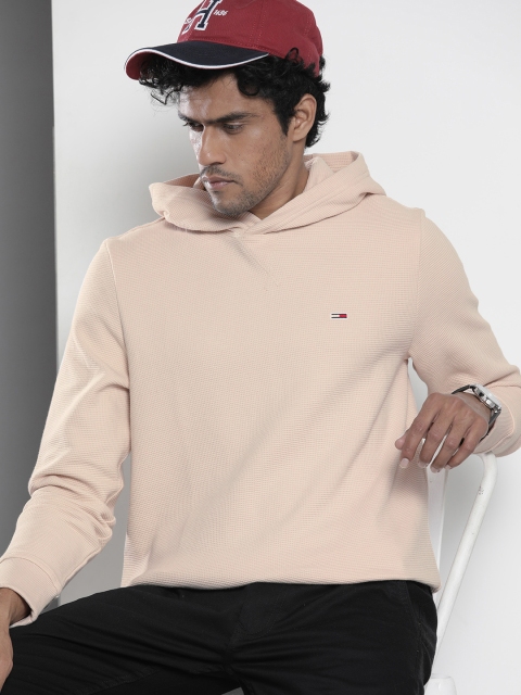 

Tommy Hilfiger Men Peach-Coloured Self Design Hooded T-shirt