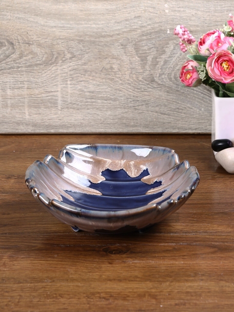 

Aapno Rajasthan Blue & Brown Handcrafted Roughly Edged Waves Platter