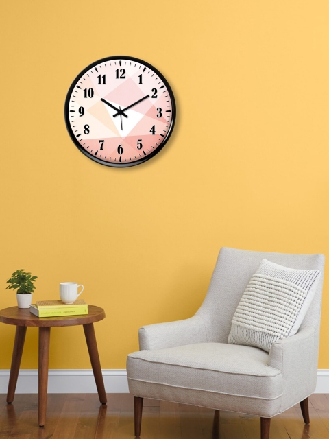 

999Store Pink & White Abstract Triangles Printed Traditional Wall Clock