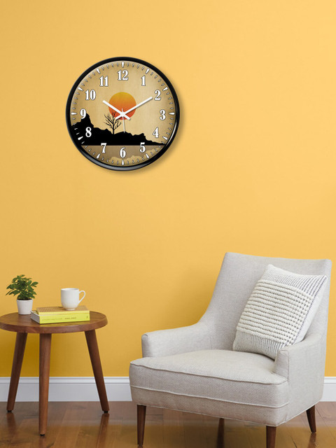 

999Store Brown & White Printed Traditional Wall Clock