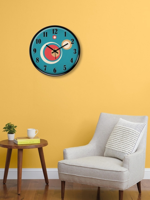

999Store Blue & Red Printed Geometrical Traditional Wall Clock