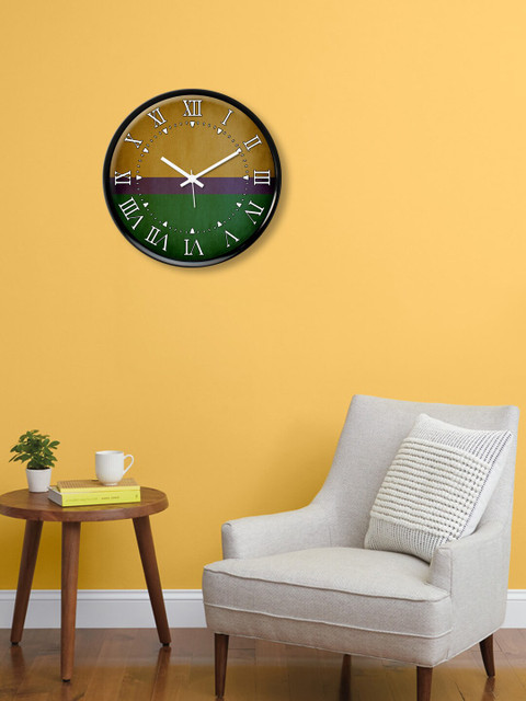 

999Store Brown & Green Minimal Striped Round Traditional Wall Clock