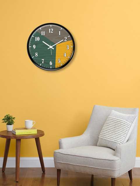 

999Store Green & Yellow Wood Texture Printed Contemporary Wall Clock