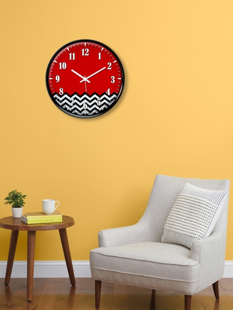 

999Store Red & Black Printed Contemporary Wall Clock