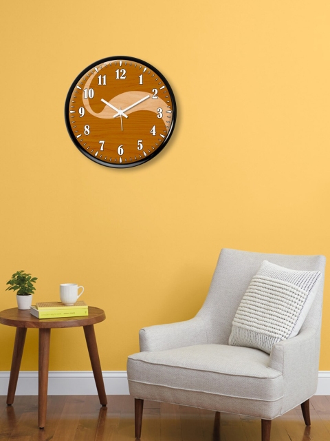

999Store Unisex Brown Printed Round Wall Clock