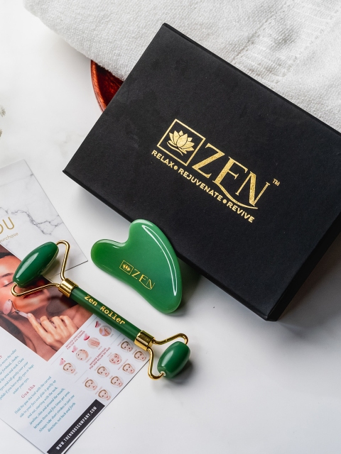 

ZEN Women Black & Green Zen Jade Roller & Gua Sha for Dry Skin