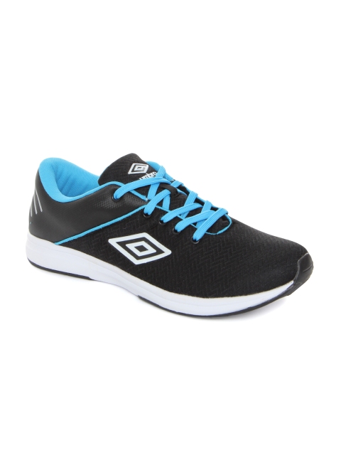 

Umbro Men Black & Blue Running Shoes