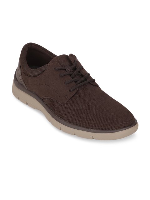 

Clarks Men Brown Derbys