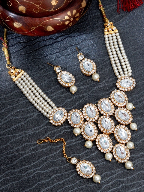 

Sukkhi Gold-Plated White Kundan-Studded & Pearl Beaded Jewellery Set