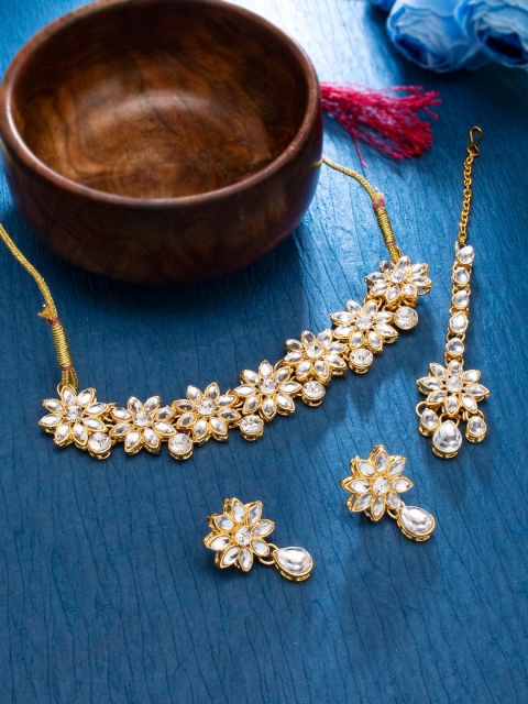 

Sukkhi Gold-Plated White Kundan-Studded Jewellery Set