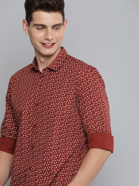 

Mast & Harbour Men Maroon And White Slim Fit Printed Pure Cotton Casual Shirt