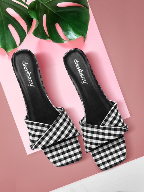 

DressBerry Women Black & White Gingham Checked Block Heels