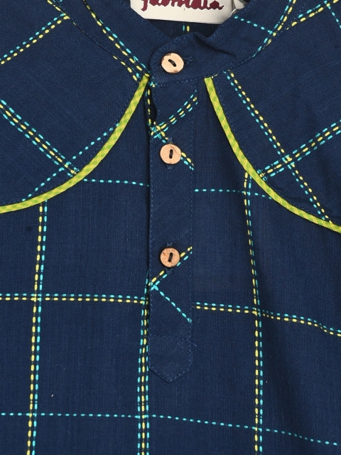

Fabindia Boys Navy Blue Checked Thread Work Kurta