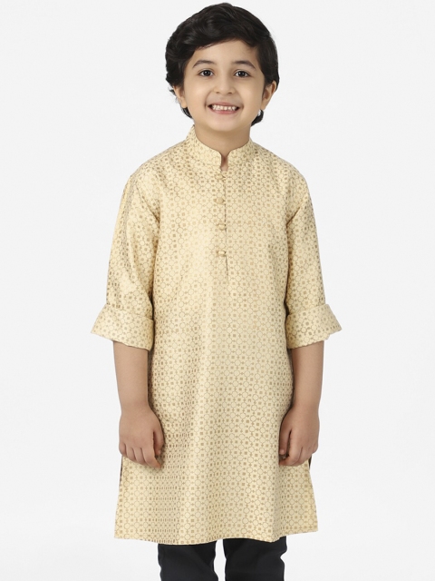 

Fabindia Boys Beige & Gold-Toned Geometric Printed Staight Kurta