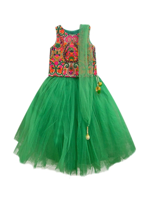 

A T U N Girls Green & Pink Embroidered Thread Work Lehenga & Blouse With Dupatta