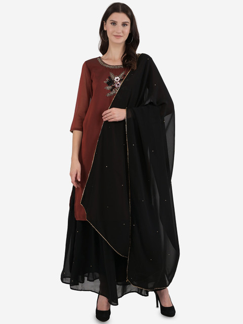 

Ashnaina Women Maroon Floral Embroidered Regular Kurta with Skirt & With Dupatta