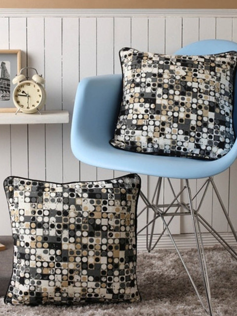 

Lushomes Black & White Set of 2 Square Cushion Covers