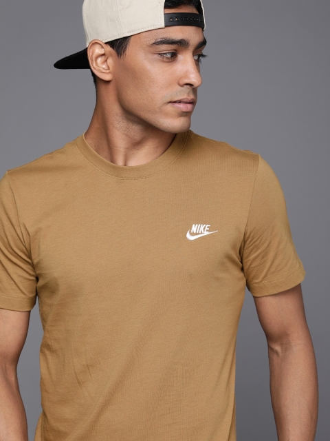 

Nike Men Brown Brand Logo Pure Cotton Solid T-shirt