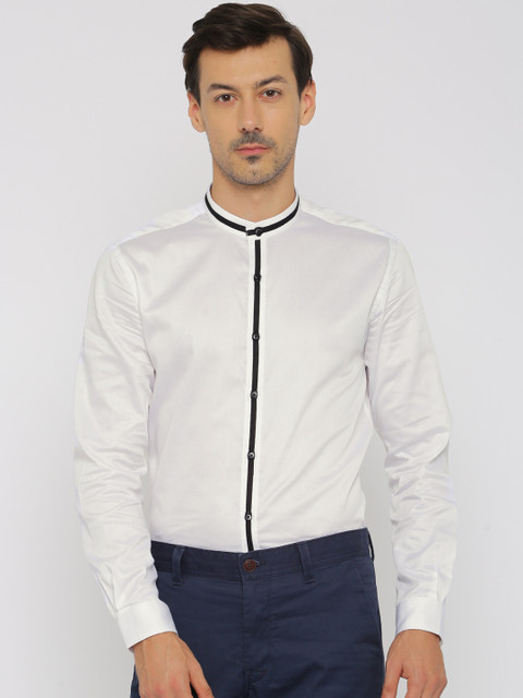 

British Club Men White Regular Fit Solid Smart Casual Shirt