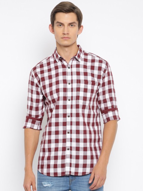 

British Club Men White & Maroon Regular Fit Checked Casual Shirt
