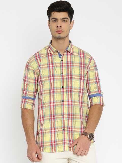 

British Club Men Yellow & Red Regular Fit Checked Casual Shirt