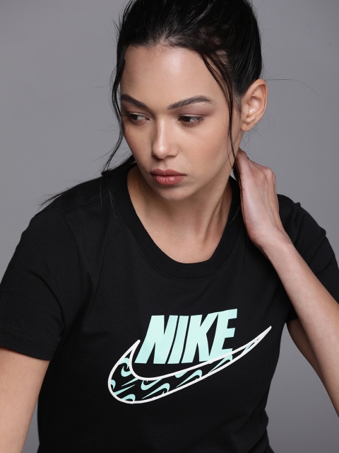 

Nike Women Black Brand Logo Printed Tshirt