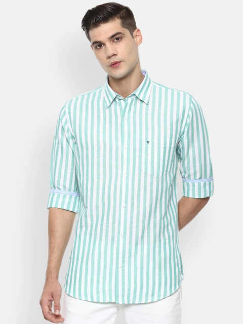 

Van Heusen Sport Men Blue Slim Fit Vertical Striped Casual Shirt