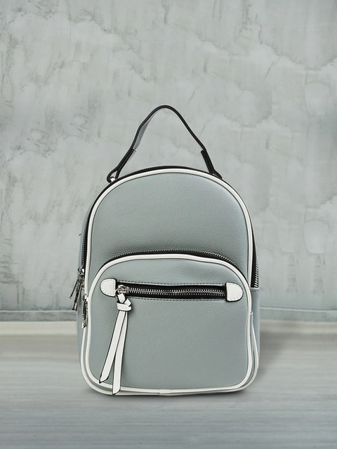

Ginger by Lifestyle Blue Bowling Handheld Bag with Tasselled